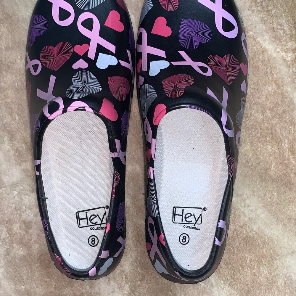 Hey Collection Black and Pink Heart Mules